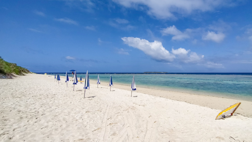 沖縄の美しい瀬底ビーチ